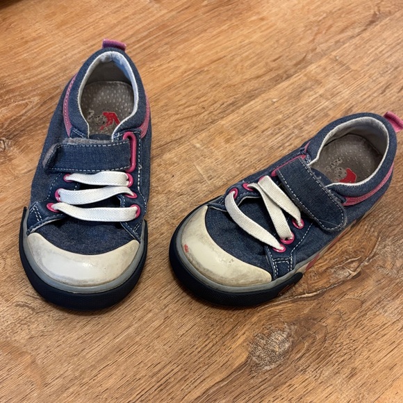 See Kai Run Denim Sneakers with Pink and White Details - Picture 1 of 6